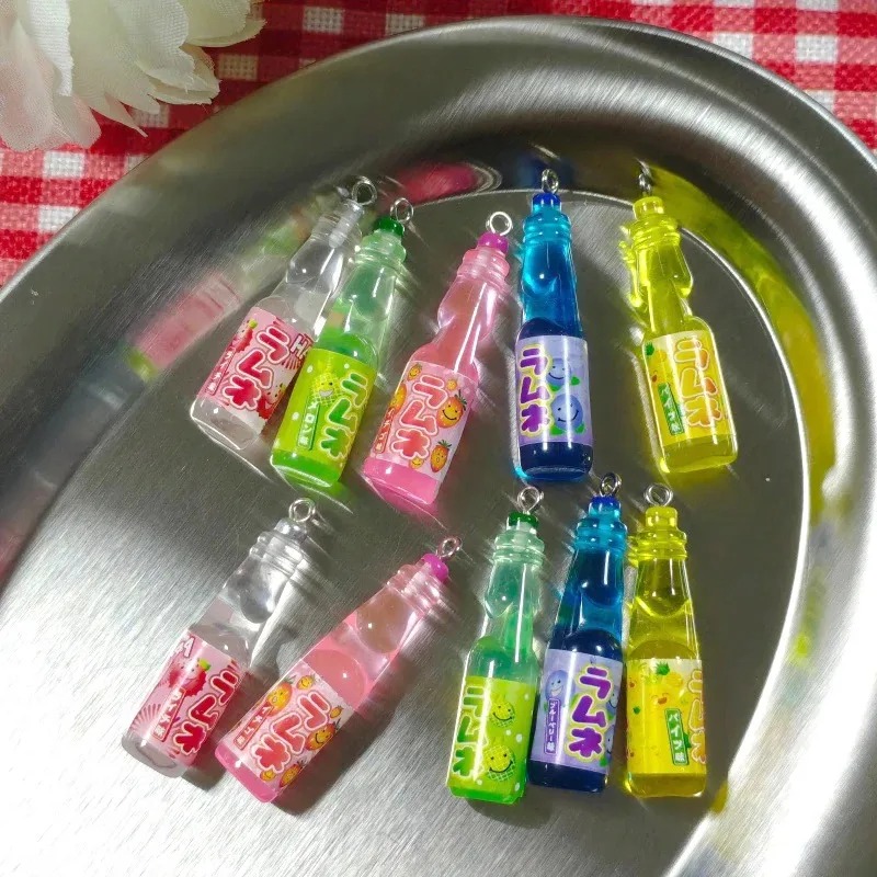 10 Breloques en résine en form - Resin Art Jewellery Kit avis et prix