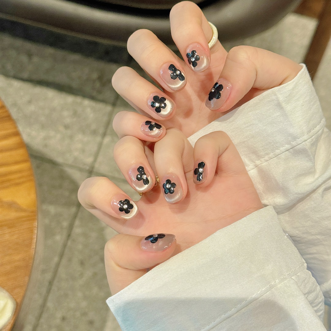 10 pièces d'ongles ronds court - Resin Art Using Flowers avis et prix