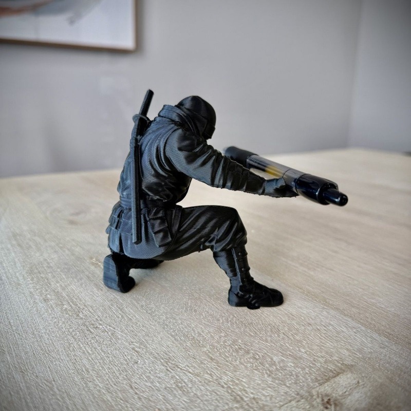 Porte-stylo figurine Ninja imp - Resin Art Pen avis et prix